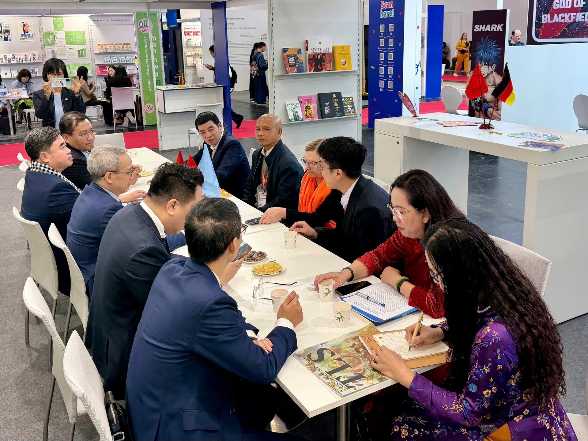 hoi sach quoc te frankfurt anh 1