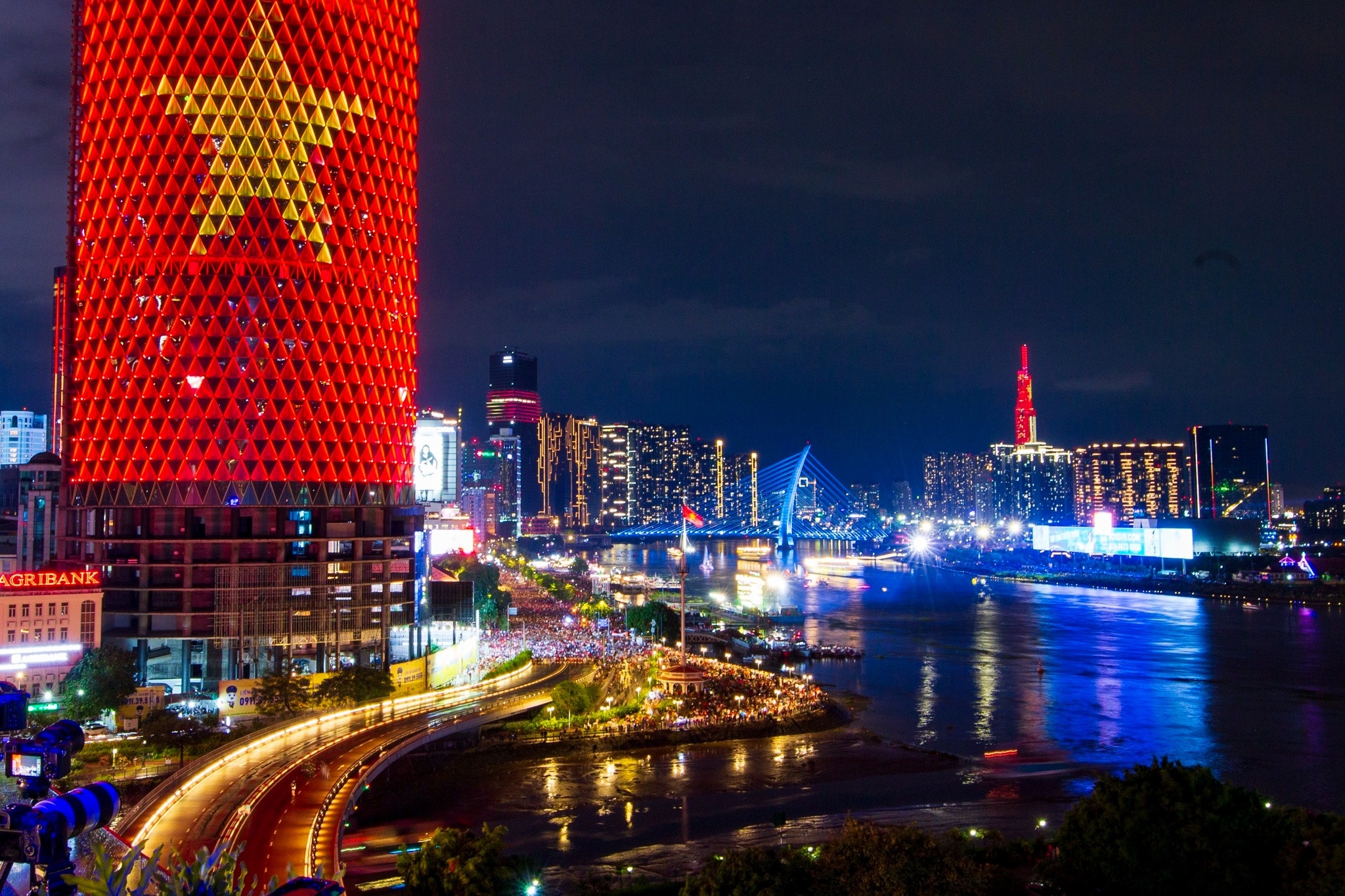 'Canh cung vang' ben bo song Sai Gon hinh anh