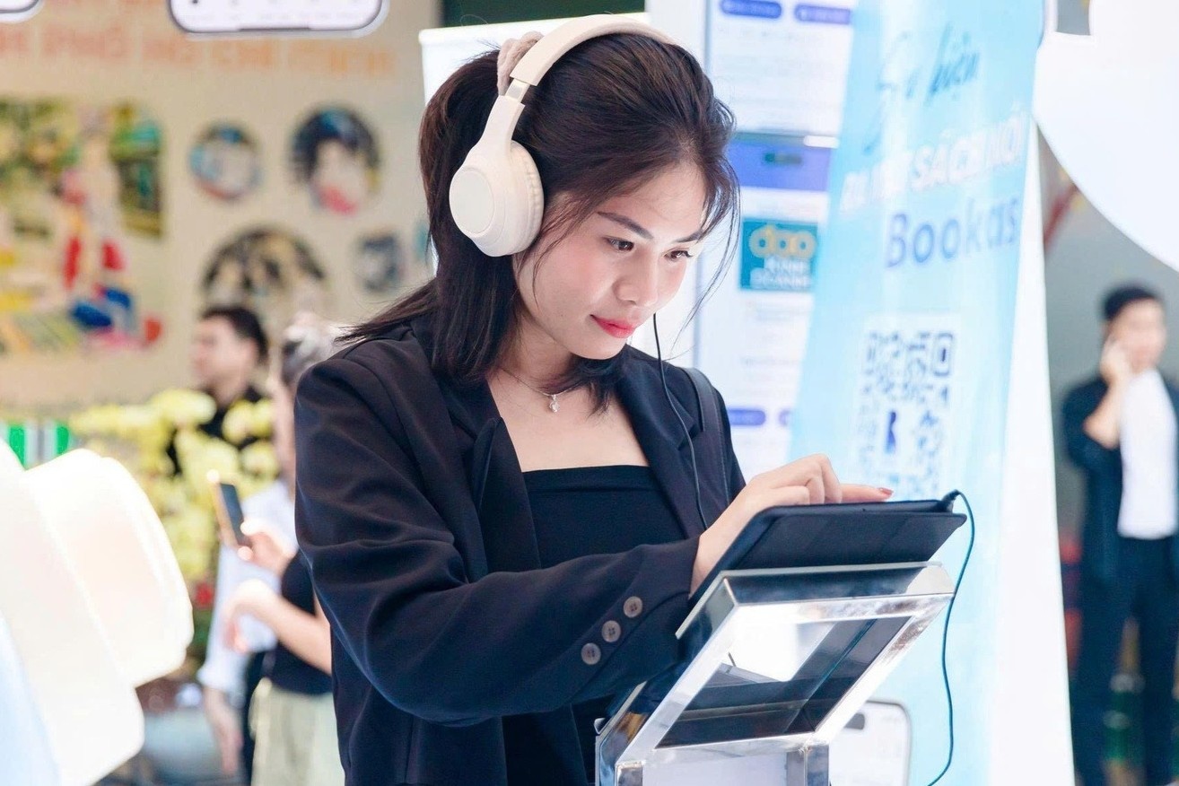 Cong ty sach noi bi phan ung 'nhan tinh hoa AI' hinh anh