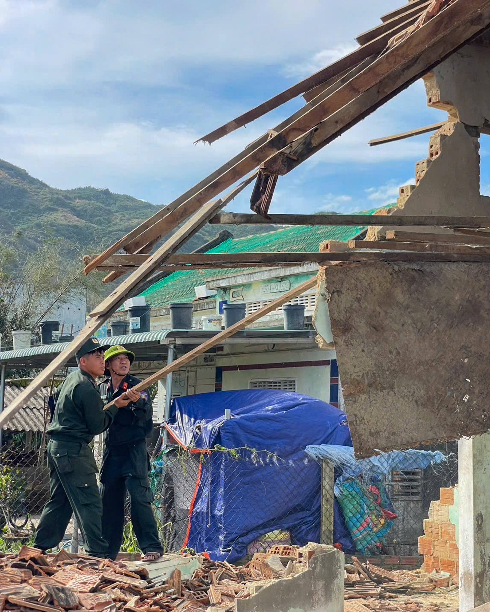 canh sat co dong anh 2