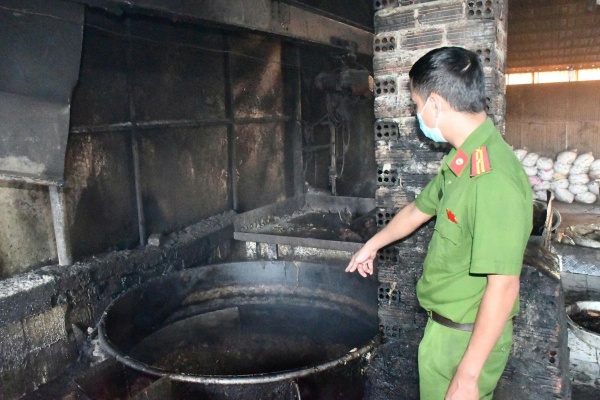 phat hien thuc pham ban anh 2