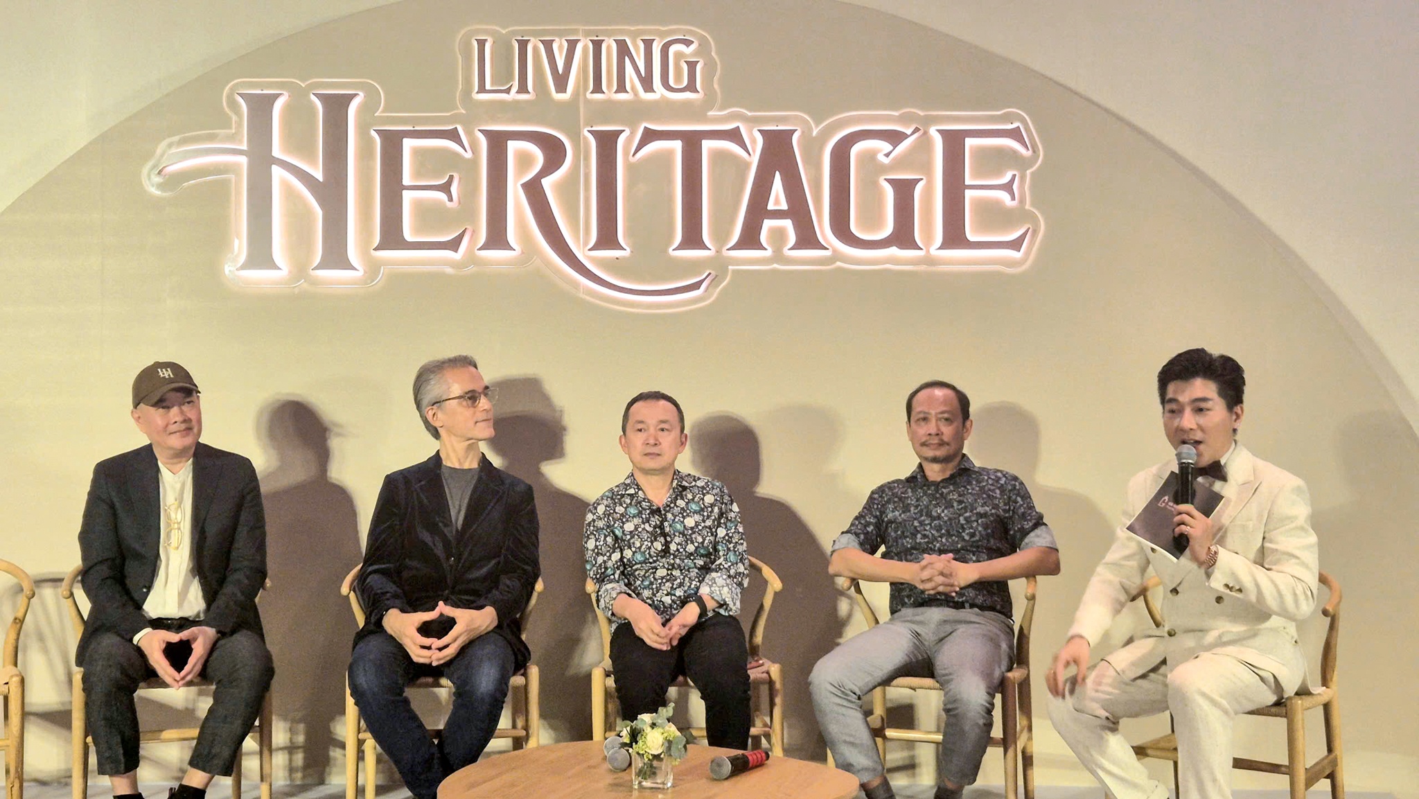 nguoi Viet ra quoc te anh 1