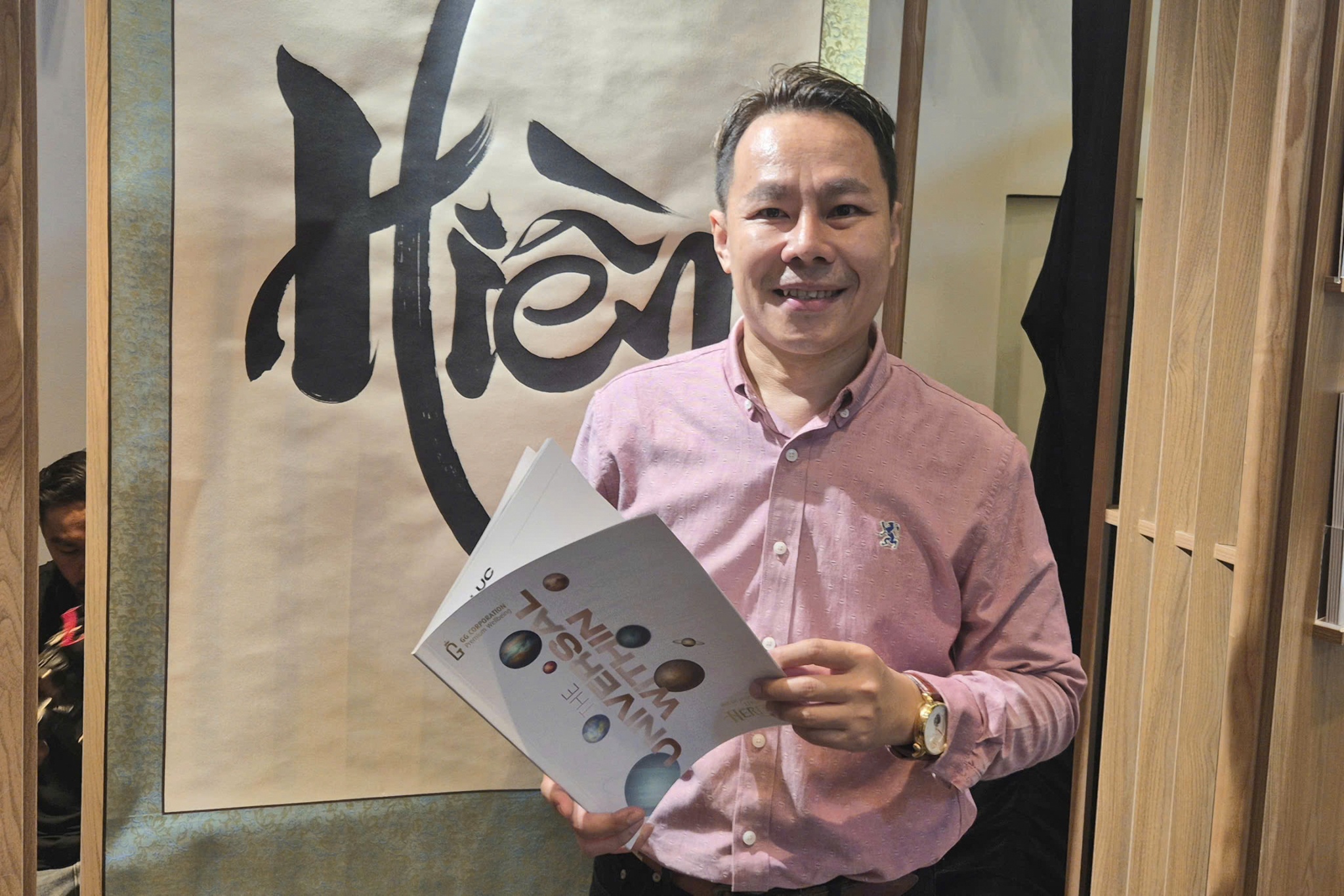 Cuon sach ke chuyen nguoi Viet di ra the gioi hinh anh