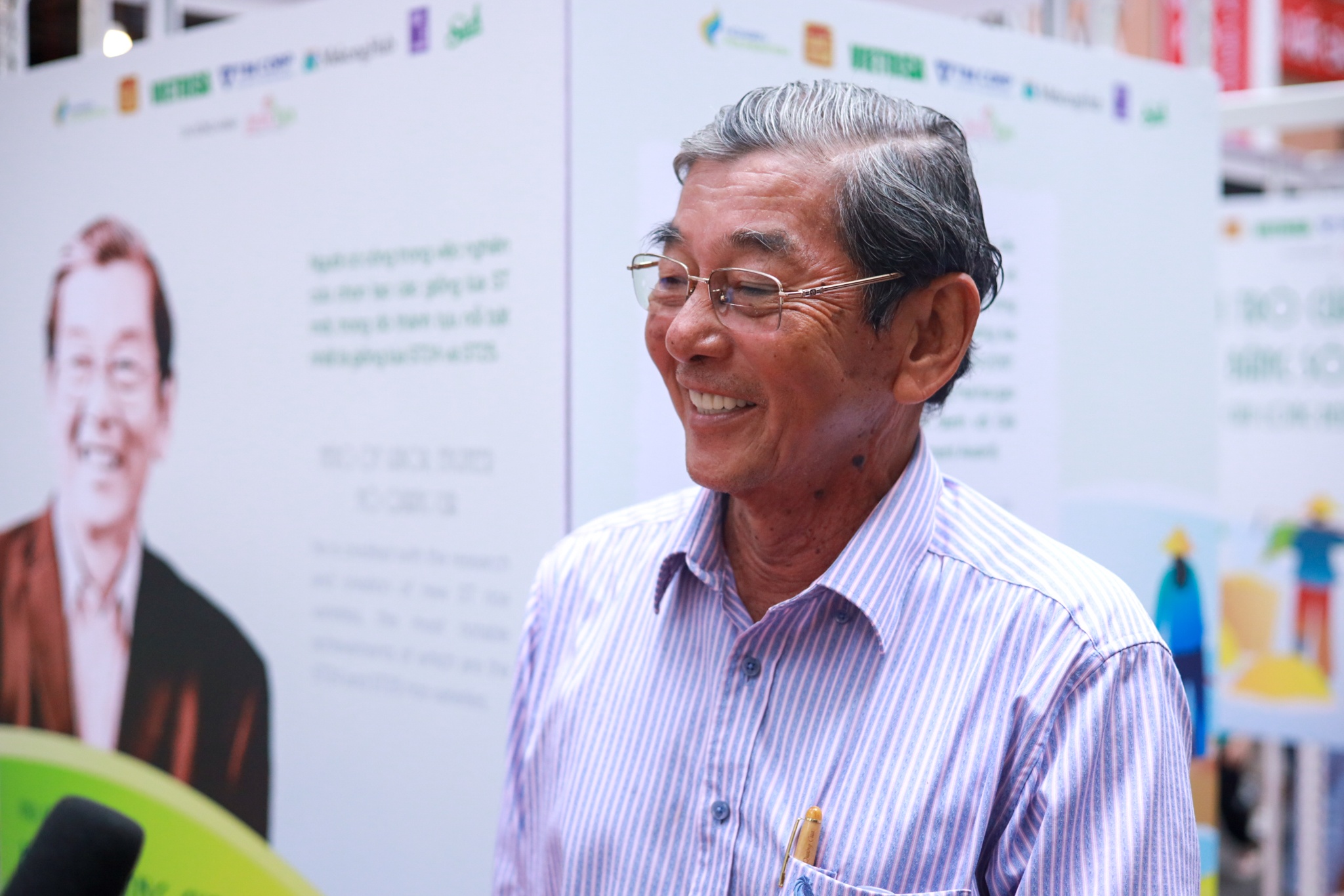 Phat trien van hoa doc o dong bang Song Cuu Long bang thu vien so hinh anh