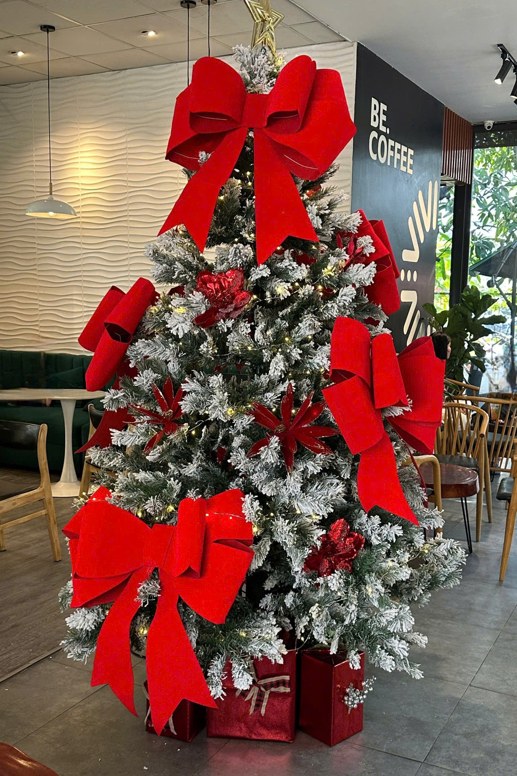 nhà sách ảnh 4 nha sach anh 4