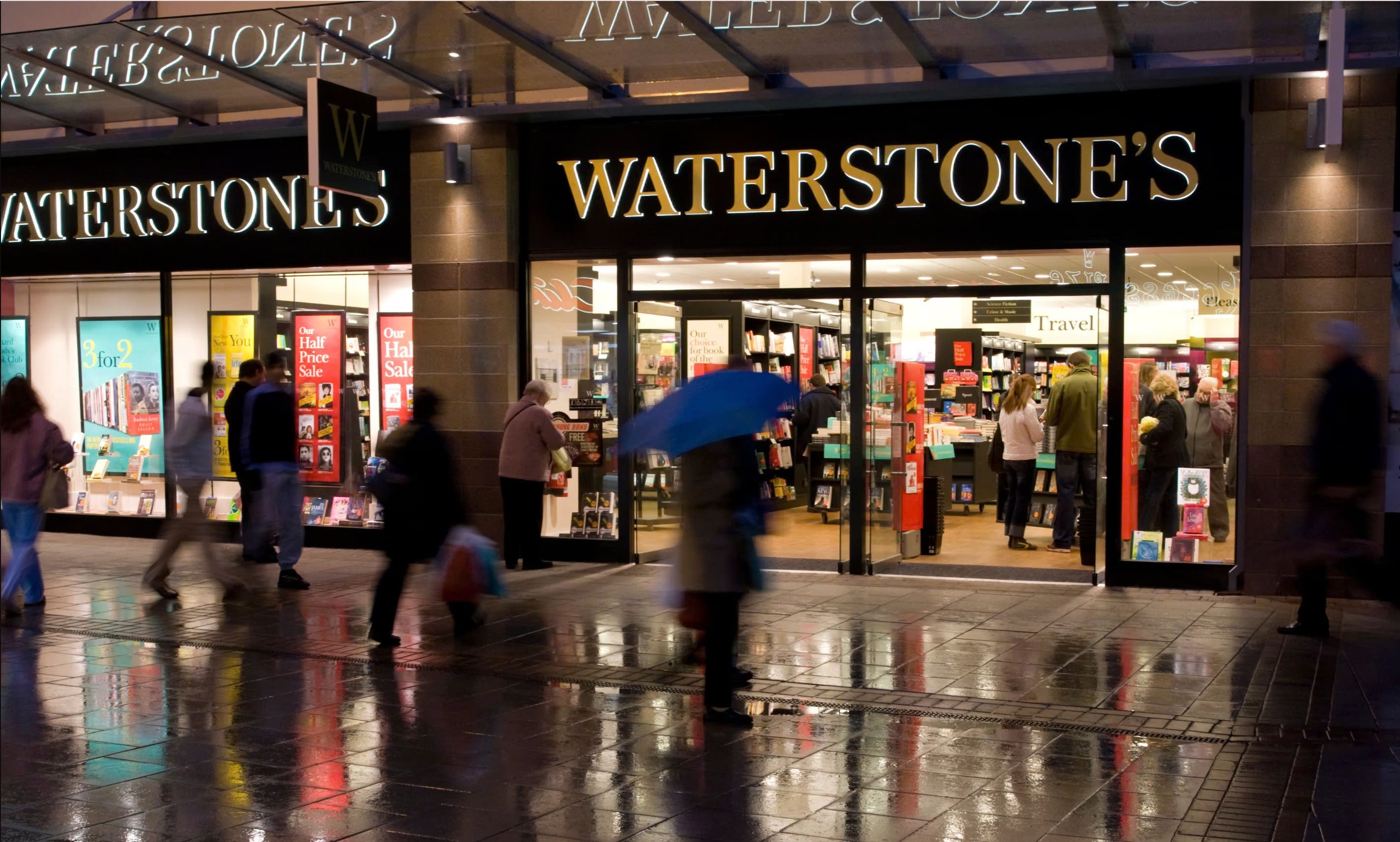 Chuoi nha sach lon nhat nuoc Anh se ban sach do AI sang tac hinh anh