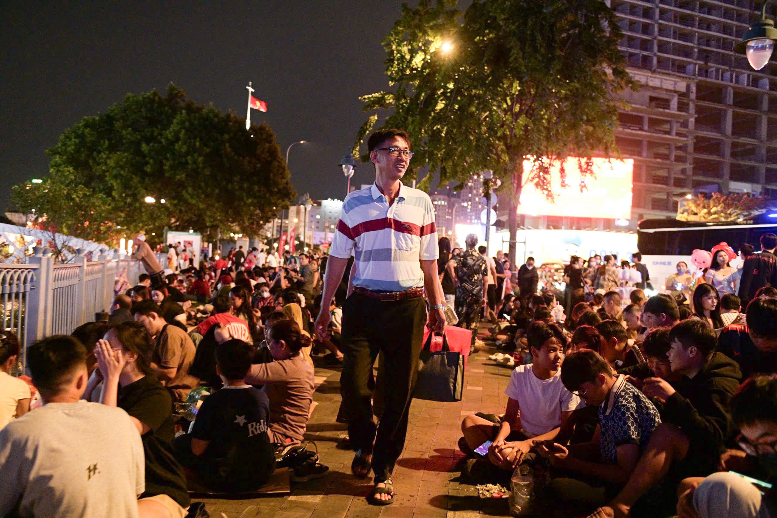 Xem ban phao hoa TP.HCm anh 9