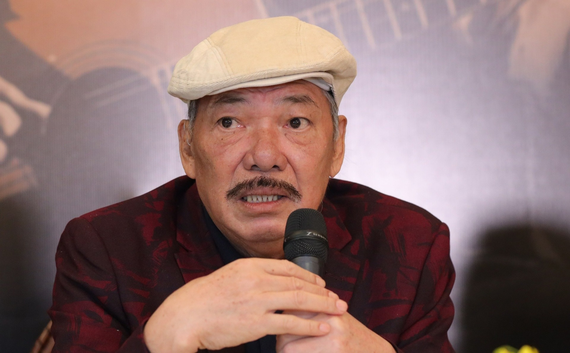 Nhac si Tran Tien ke chuyen doi, chuyen nghe hinh anh