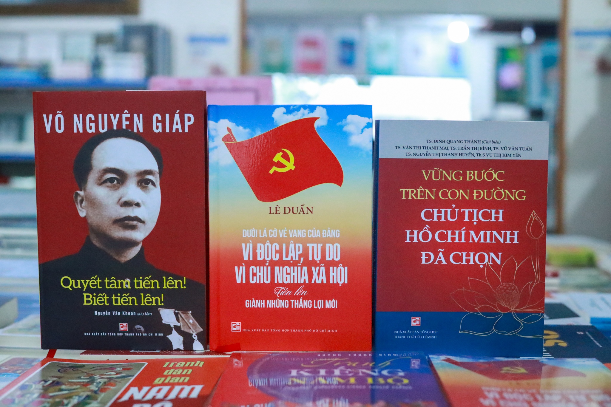 Sach hay chao mung Dai hoi Dang XIV hinh anh