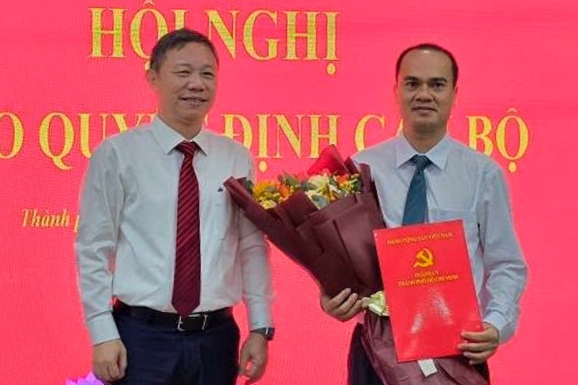 Pho TBT bao Ba Ria - Vung Tau lam Pho GD NXB Tong hop TP.HCM hinh anh