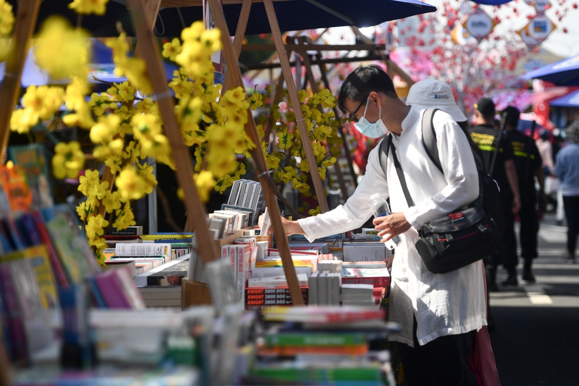 duong sach Tet anh 13