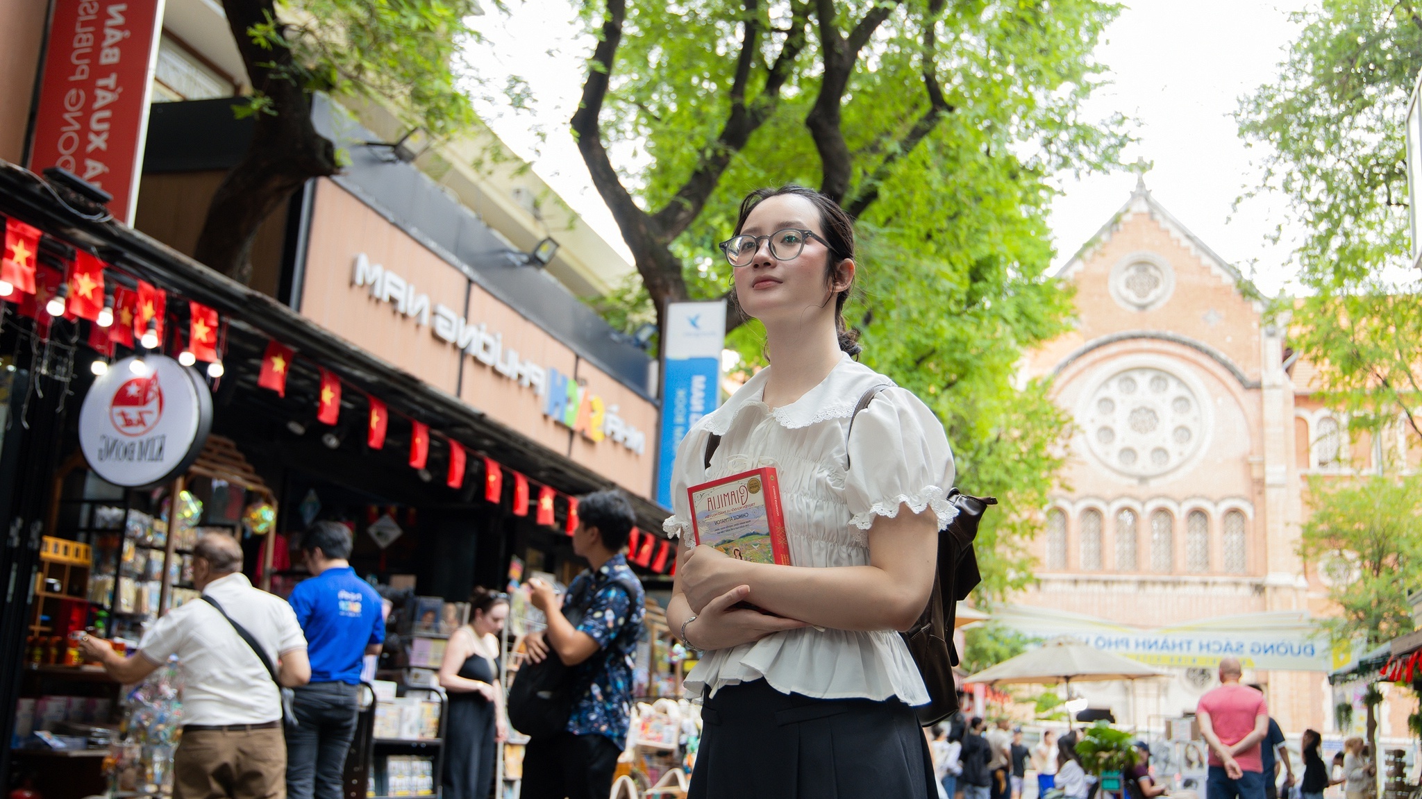 Nghien cuu chien luoc dua TP.HCM thanh trung tam xuat ban hien dai hinh anh