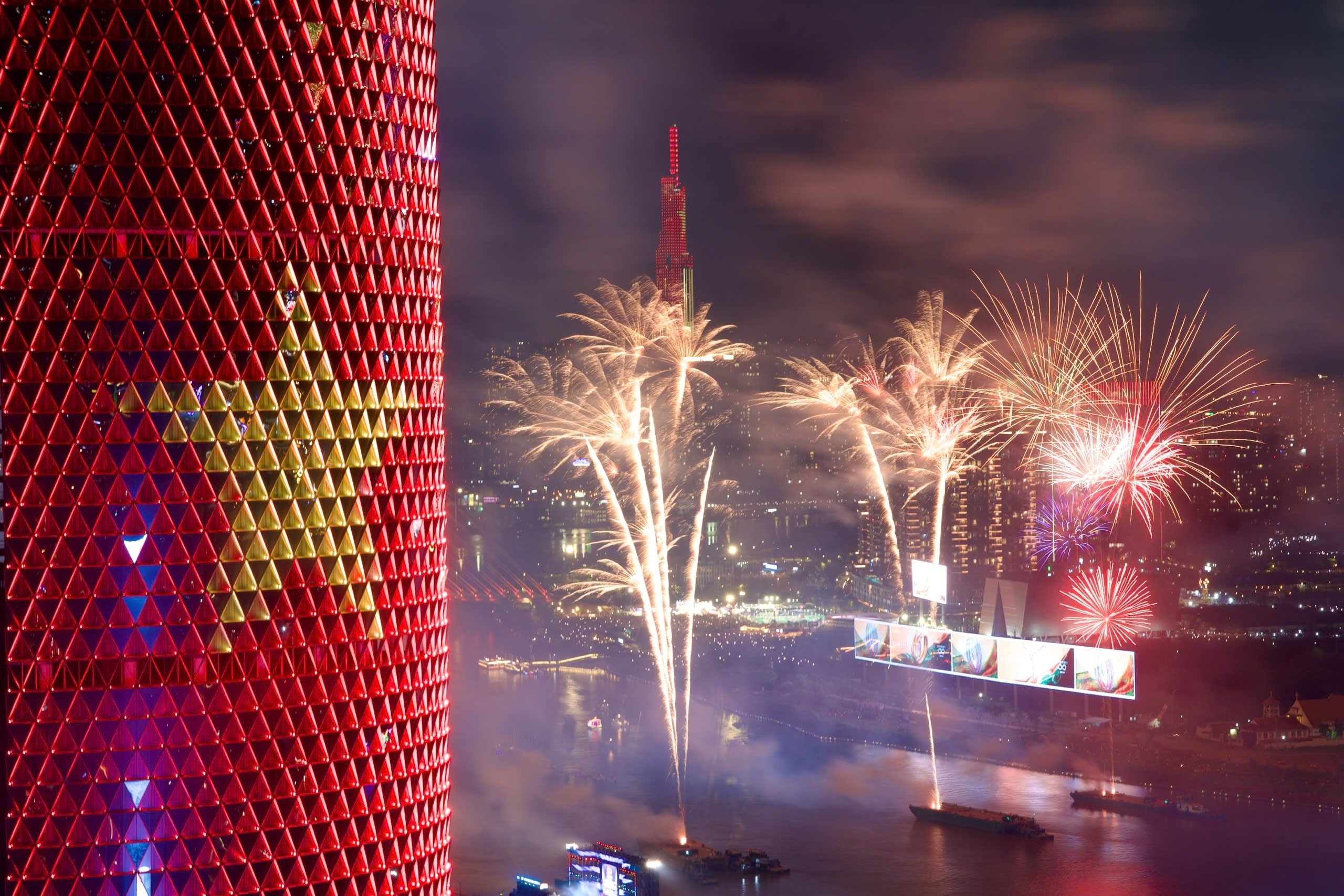 Sai Gon la do thi kenh rach, Ha Noi la do thi song, Hue la do thi vuon hinh anh