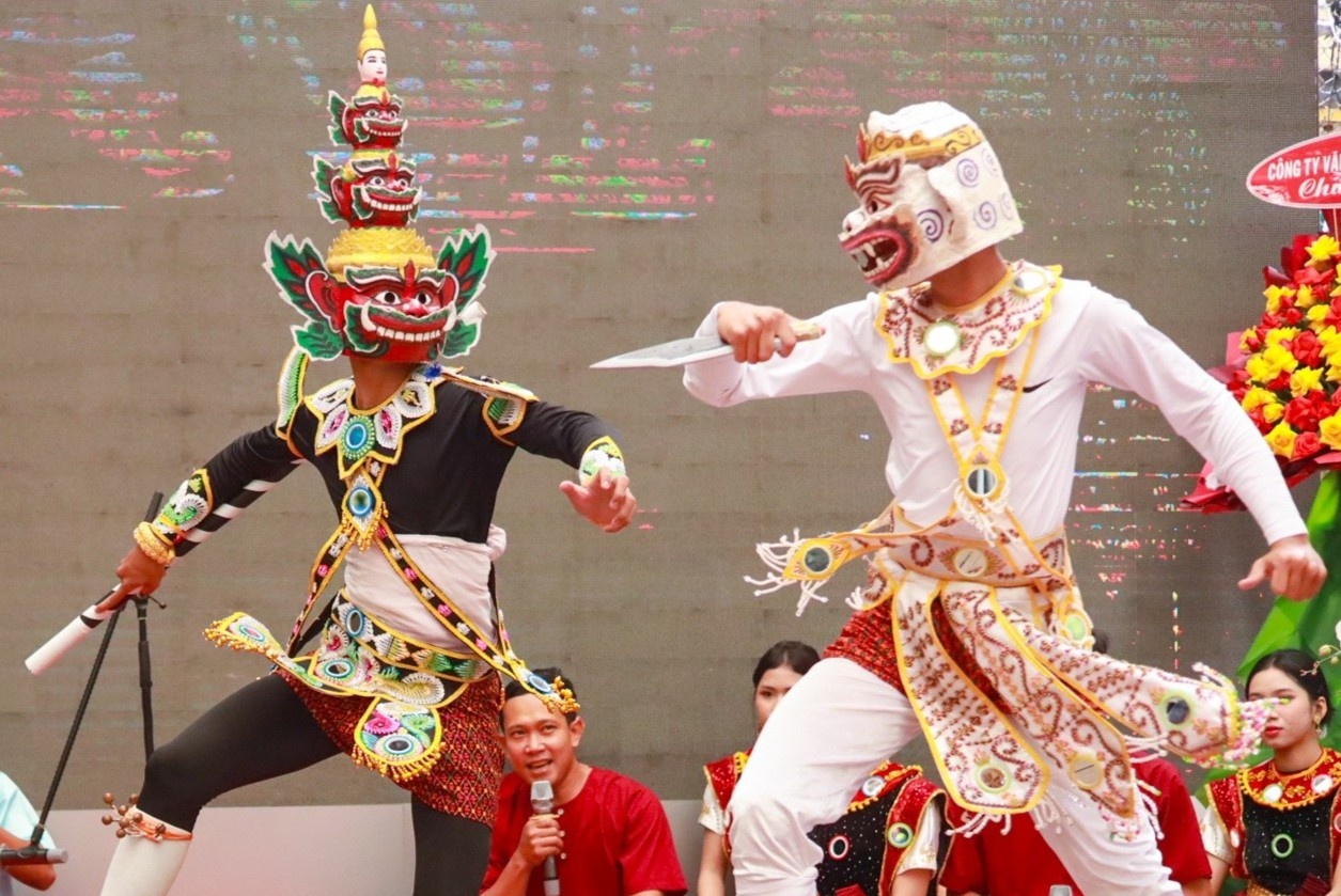 TP.HCM sap co mot thu vien khong co sach hinh anh