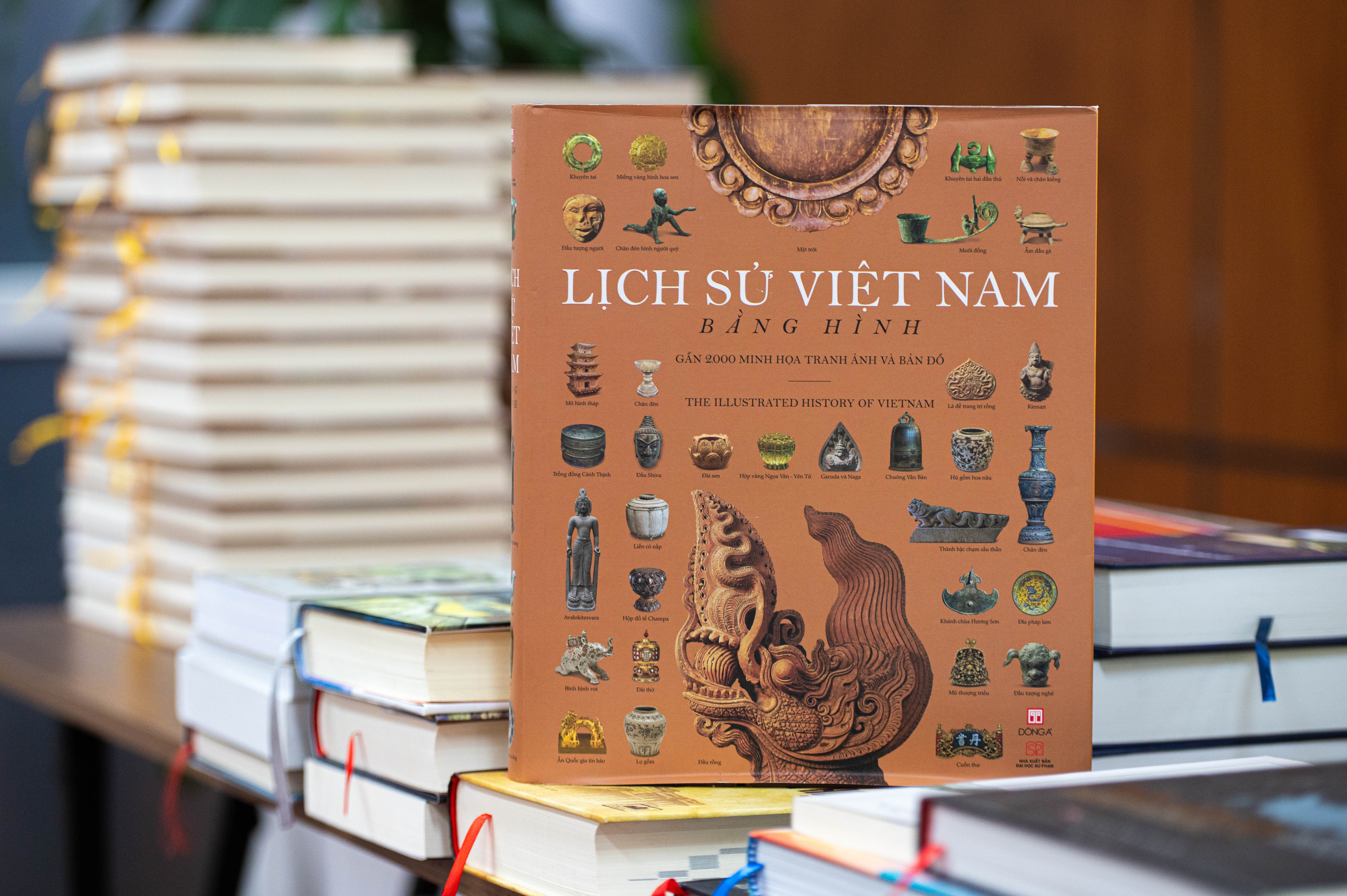 Cuoc dua tai Giai thuong Sach Quoc gia hinh anh