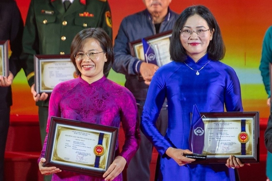 ‘Kheo khon voi tien’ nhan cu dup Giai thuong Sach Quoc gia hinh anh