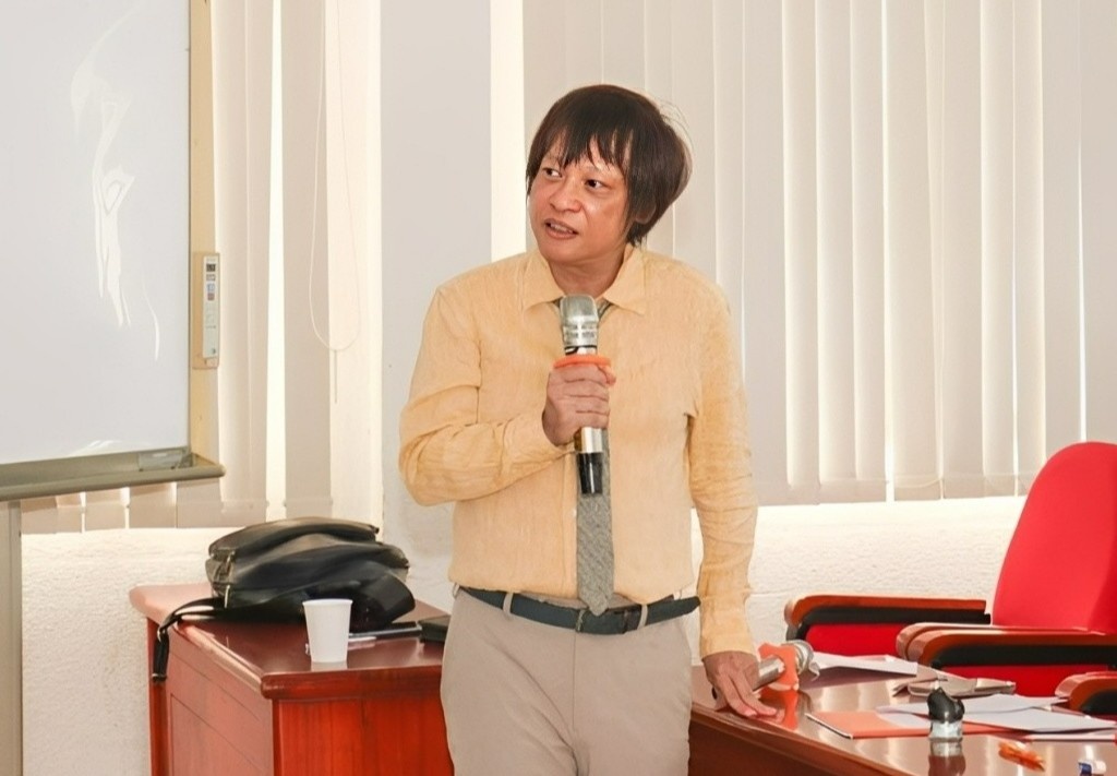 10 tai hai, 4 loi khuyen khi hoc sinh dung AI hinh anh