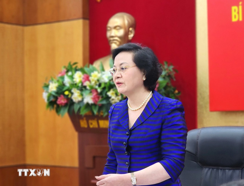 thanh vien Chinh phu anh 1