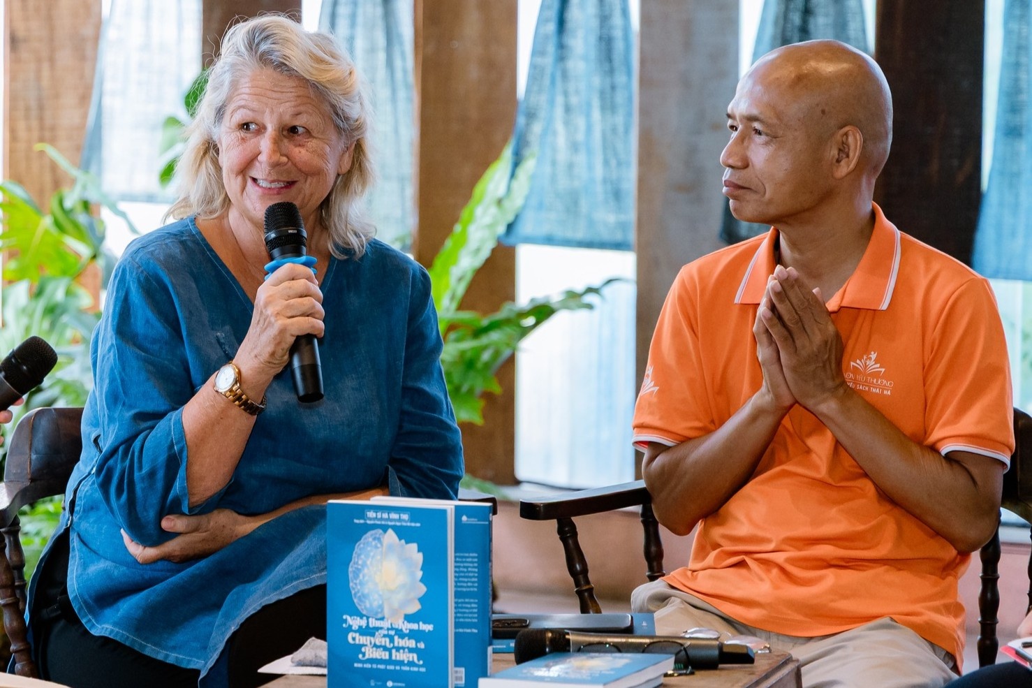 Tro thanh con nguoi tron ven giua mot the gioi keu gao duoc chua lanh hinh anh