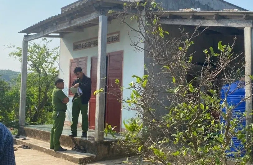 Cong an kham nghiem hien truong nghi co nhieu nguoi tu vong hinh anh