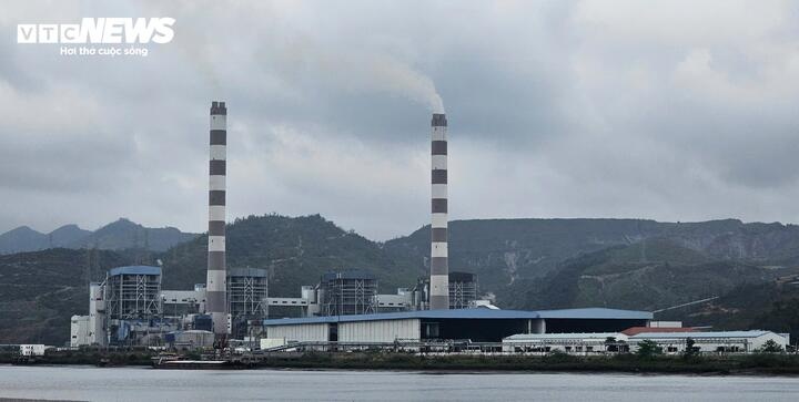 Vi sao Nha may nhiet dien Quang Ninh van hoat dong du vi pham xa thai? hinh anh