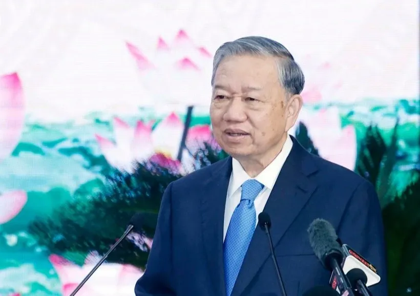 Ban hanh Quy dinh ve cong tac chinh tri, tu tuong trong Dang hinh anh