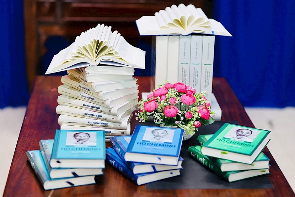 Nganh xuat ban gop phan xay dung khong gian van hoa Ho Chi Minh hinh anh