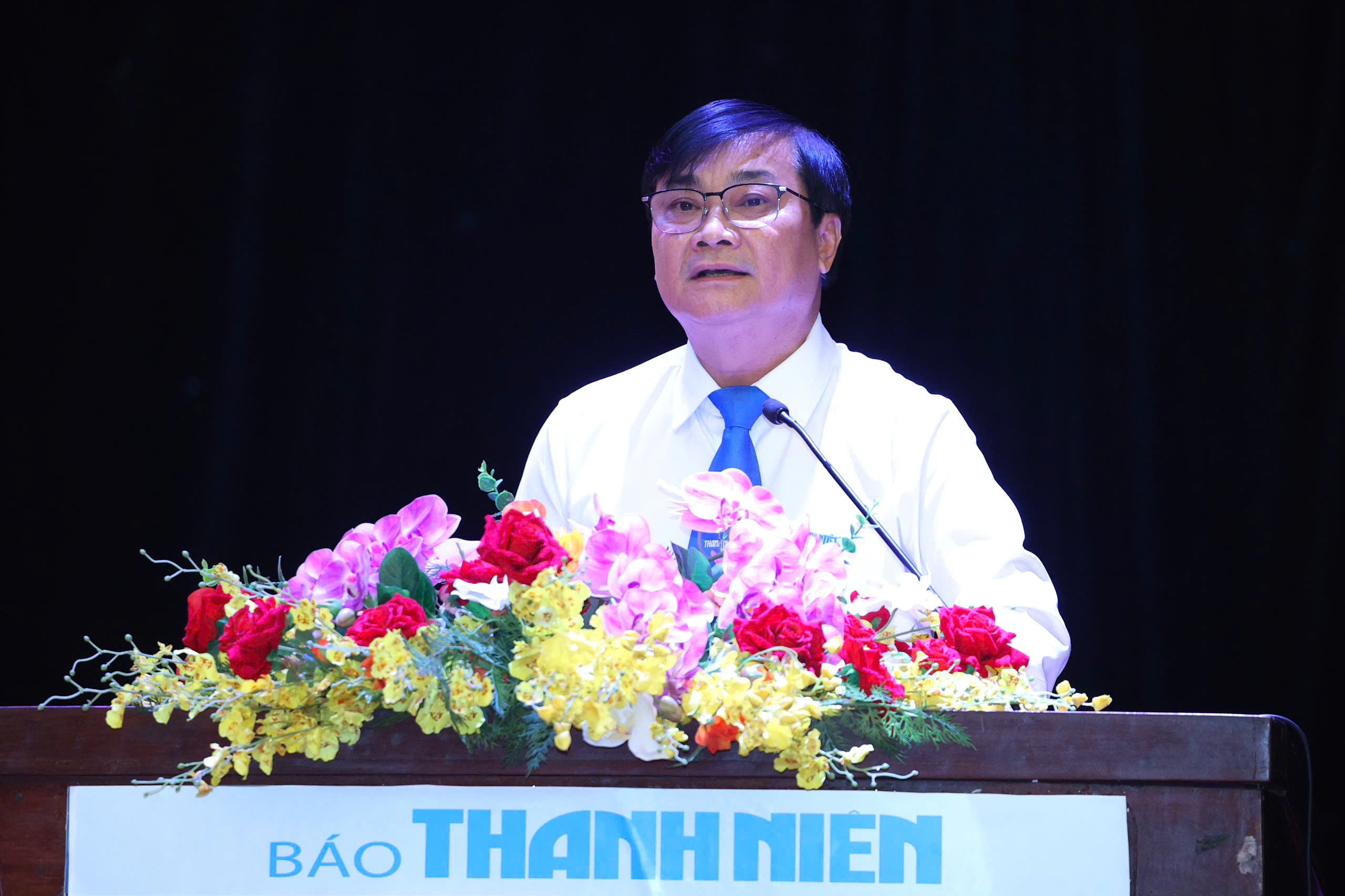 thanh nien anh 2