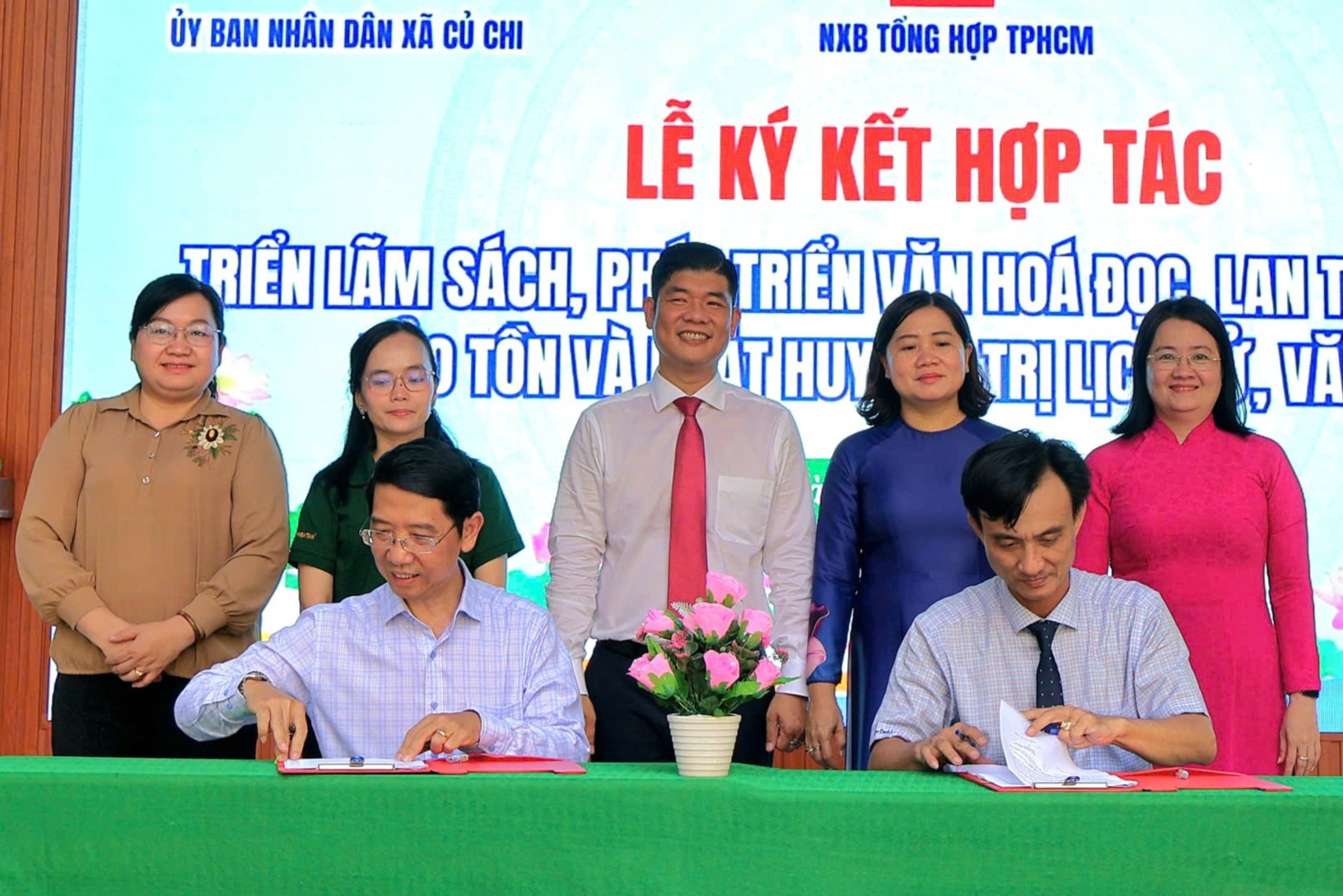 Nha xuat ban Tong hop TP.HCM ky ket lan toa van hoa doc o Cu Chi hinh anh