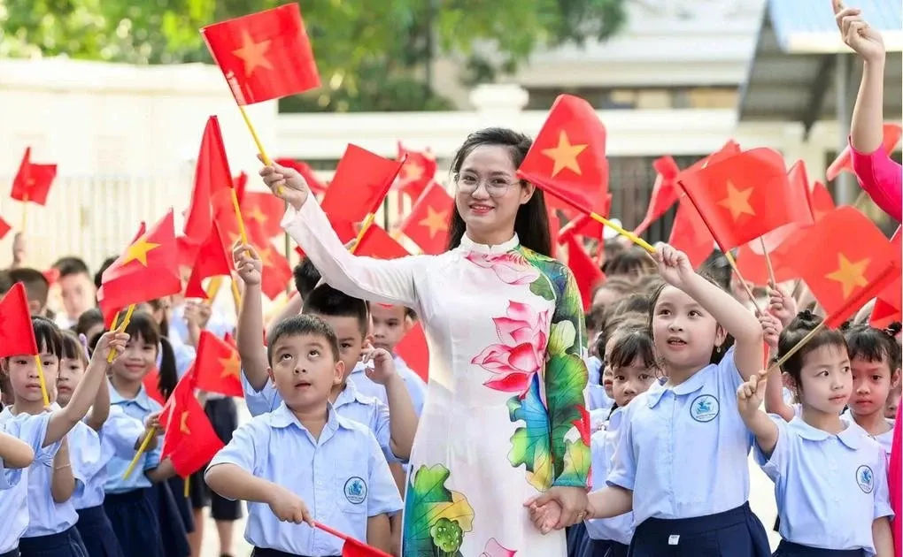 Kien nghi tang them 2 ngay nghi dip Quoc khanh 2/9 hinh anh