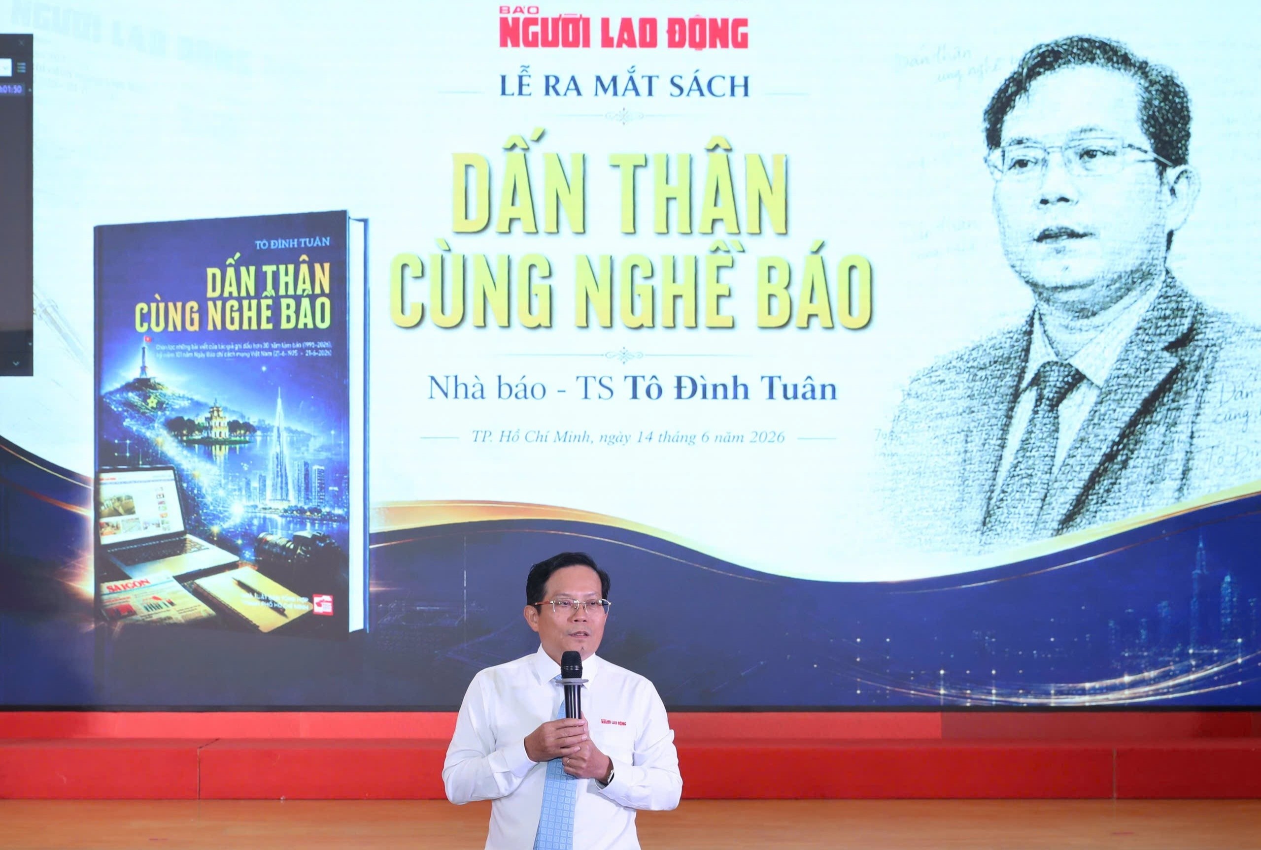 Chuyen lam bao 30 nam cua mot Tong bien tap hinh anh