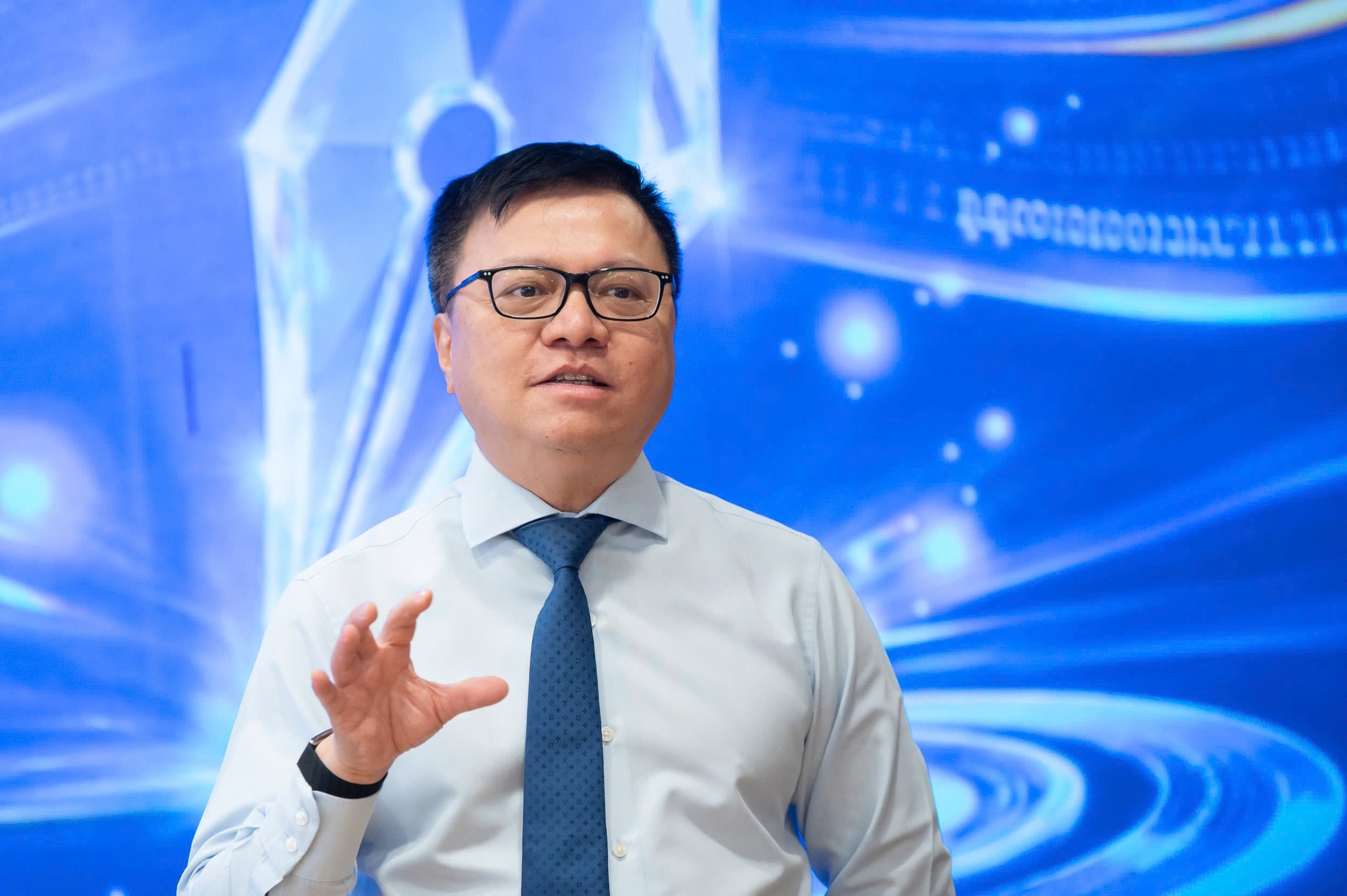 bao chi anh 1