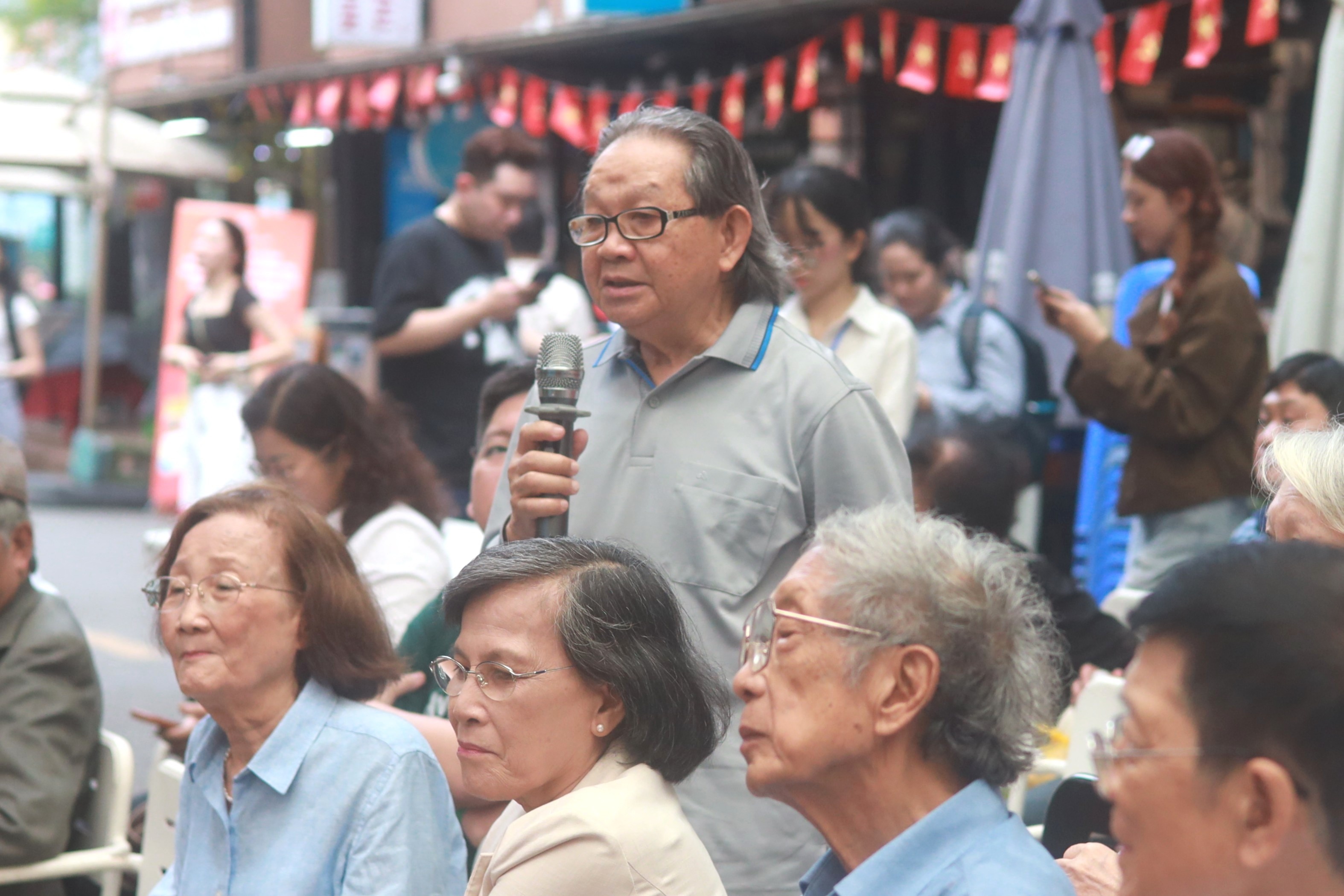 trần bạch đằng ảnh 2