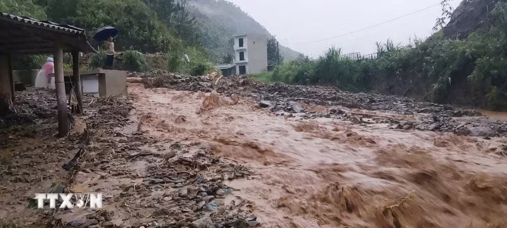 lũ qu&eacute;t ảnh 1