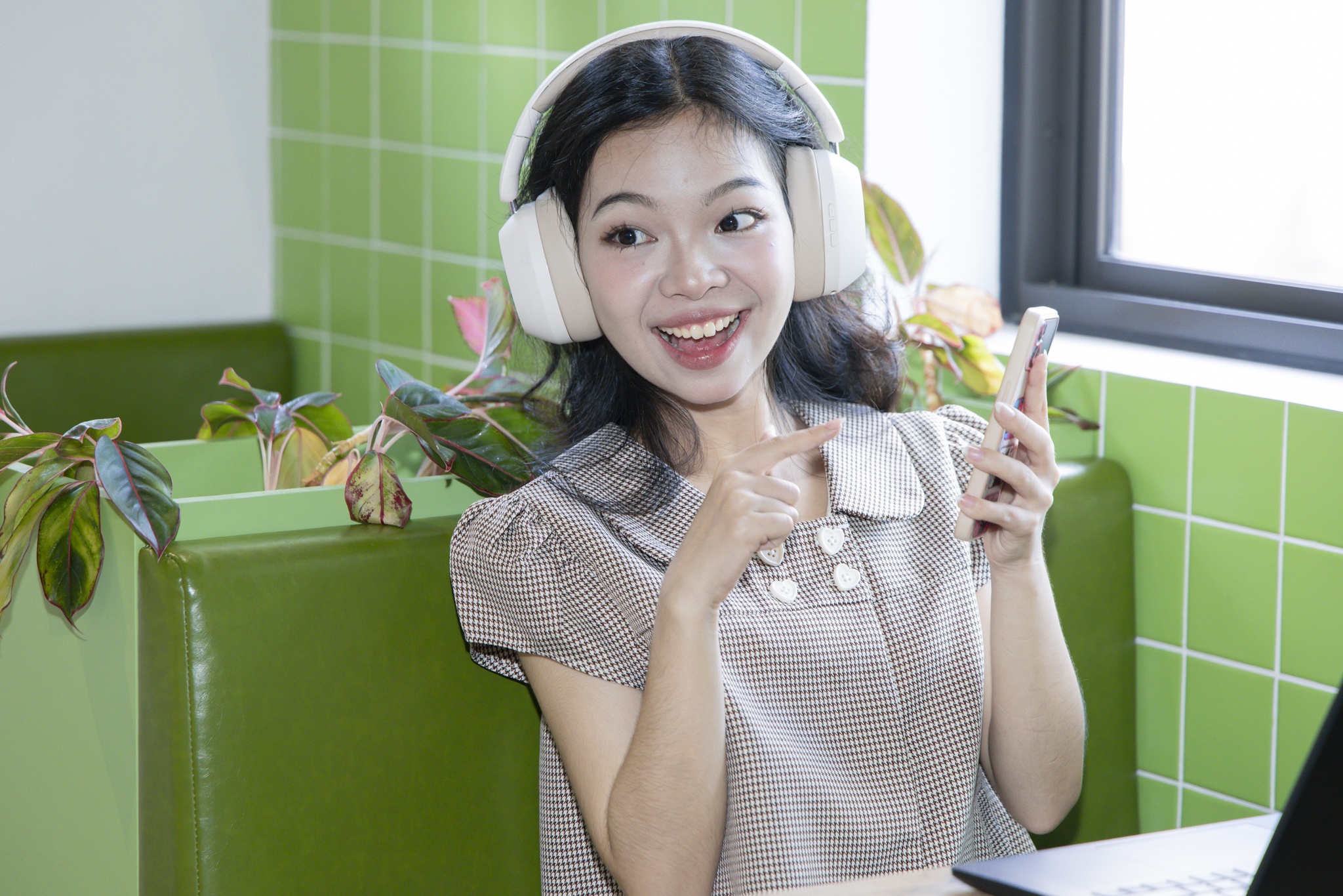 'Thực', 'thật', 'thiệt' có liên quan gì đến nhau?