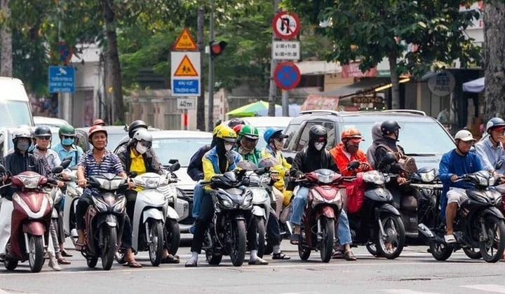 Dự báo thời tiết miền Nam ngày 3/8: TP.HCM ngày nắng, chiều tối mưa dông