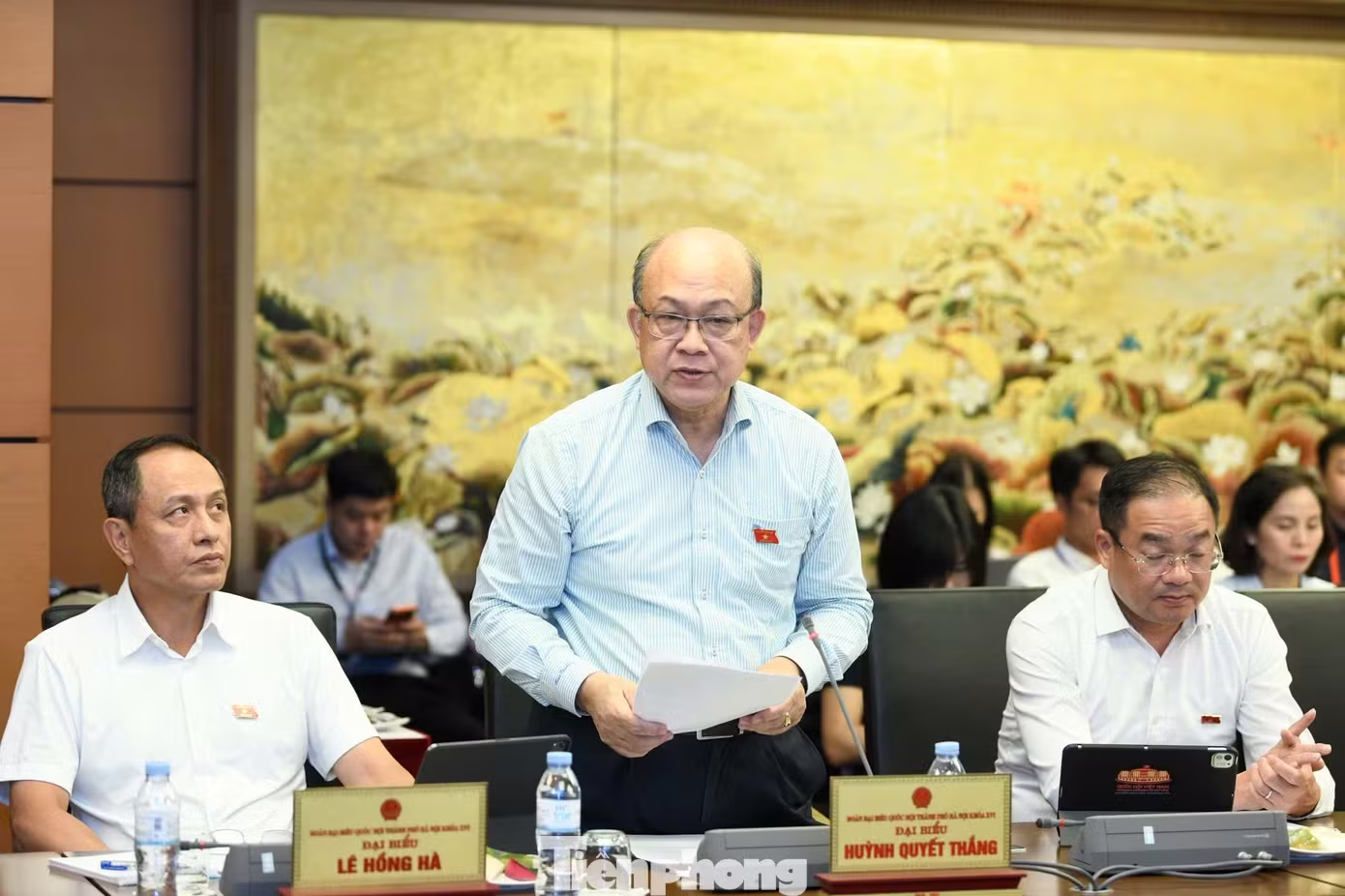 bảo vệ c&aacute;n bộ ảnh 2