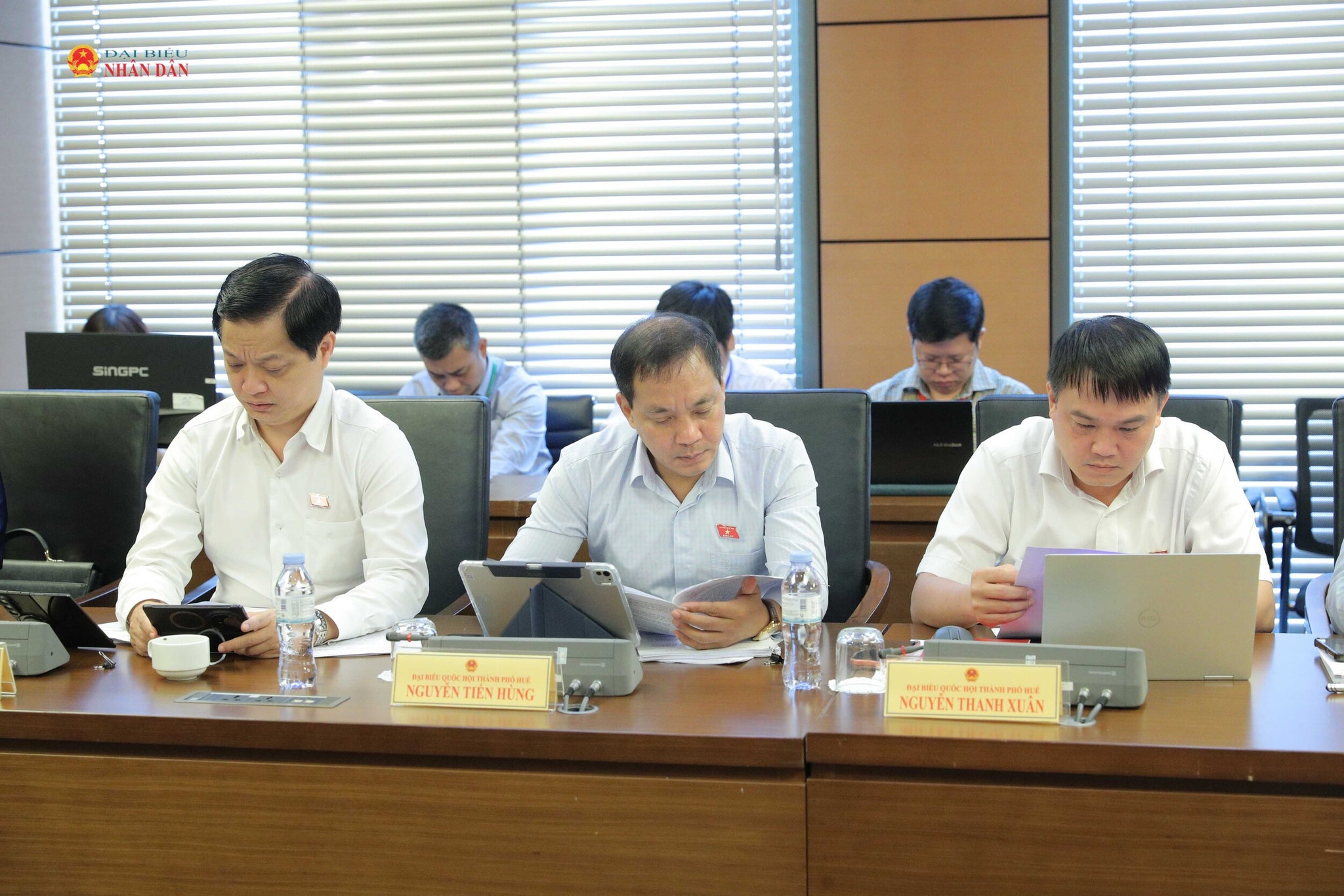xuất bản ảnh 2