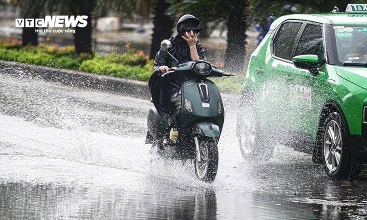 Dự báo thời tiết ngày mai 17/8: Bắc Bộ và Bắc Trung Bộ đón mưa lớn