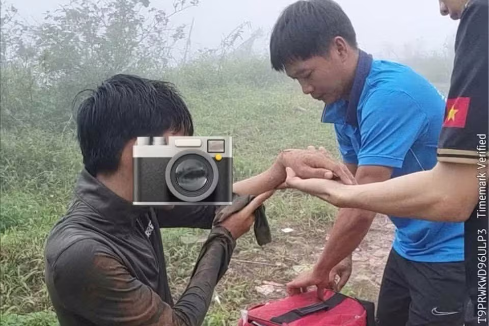 b&agrave; đen ảnh 2