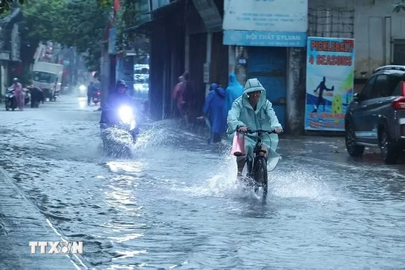 Hà Nội sắp bước vào đợt mưa lớn, đề phòng dông lốc từ đêm 13/9