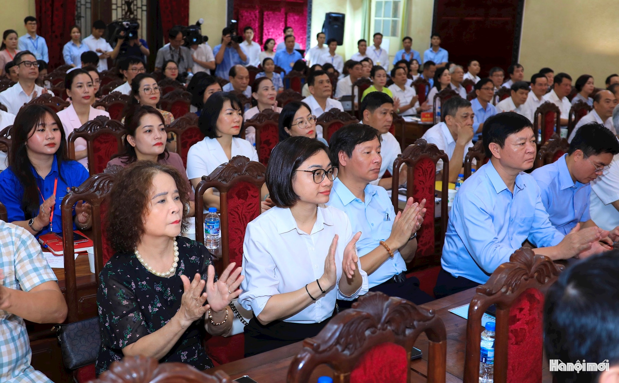tổng b&iacute; thư ảnh 6