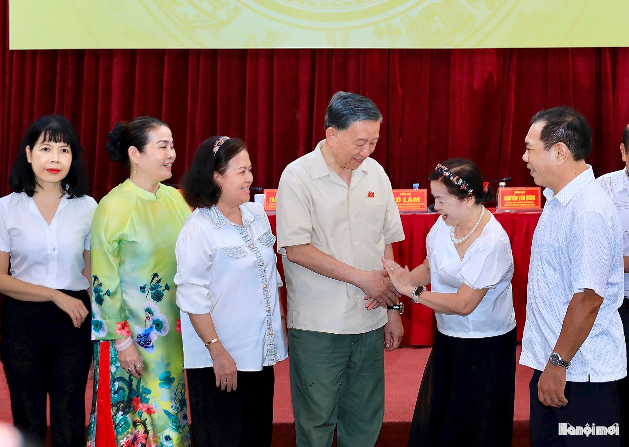 tổng b&iacute; thư ảnh 12
