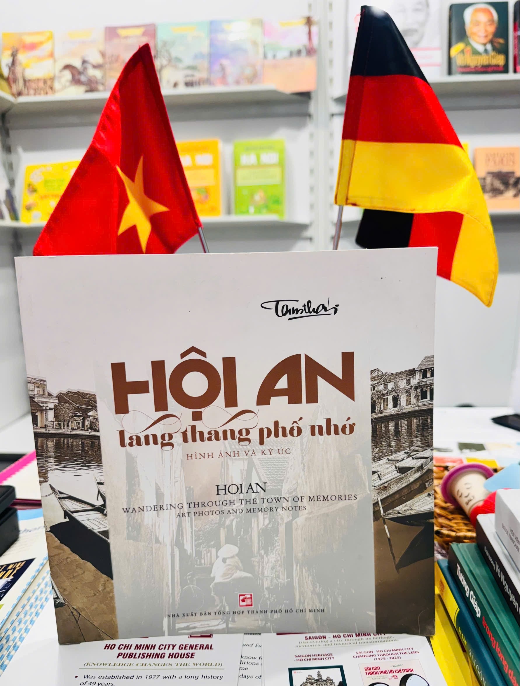 hội sách ảnh 2 hội sách ảnh 2