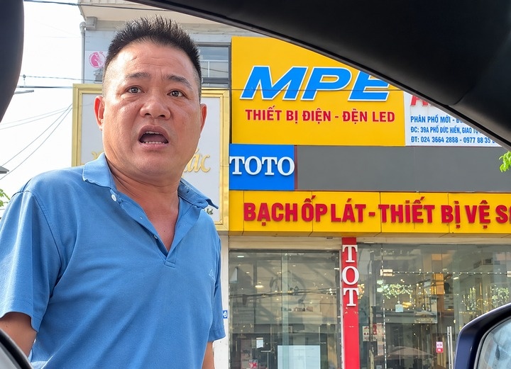 Xác minh vụ người đàn ông tự nhận uống rượu, chặn ôtô hành hung