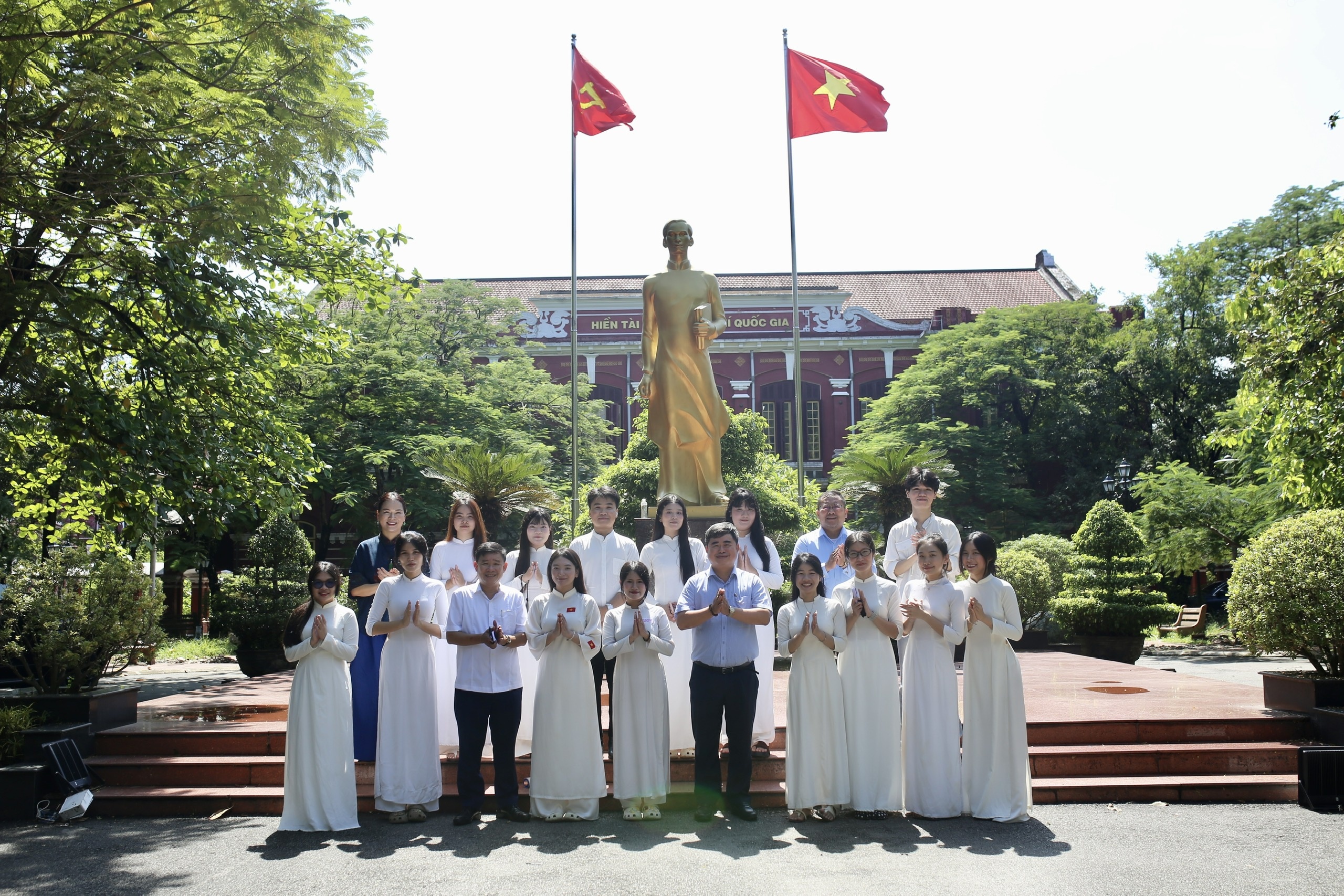huế ảnh 1