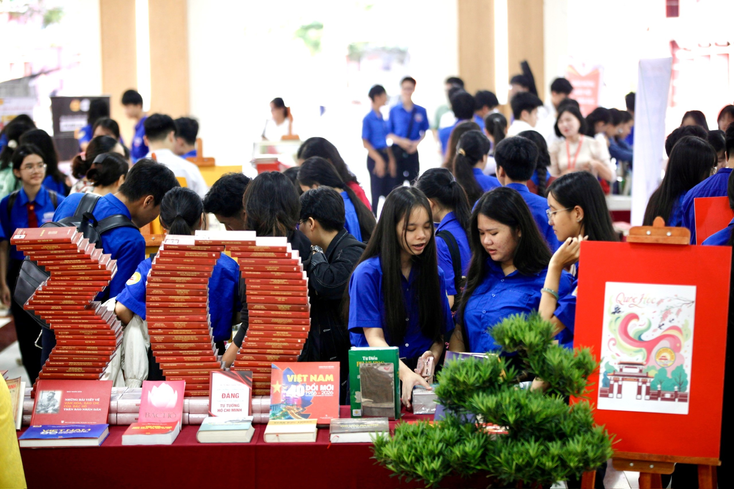 s&aacute;ch ảnh 1
