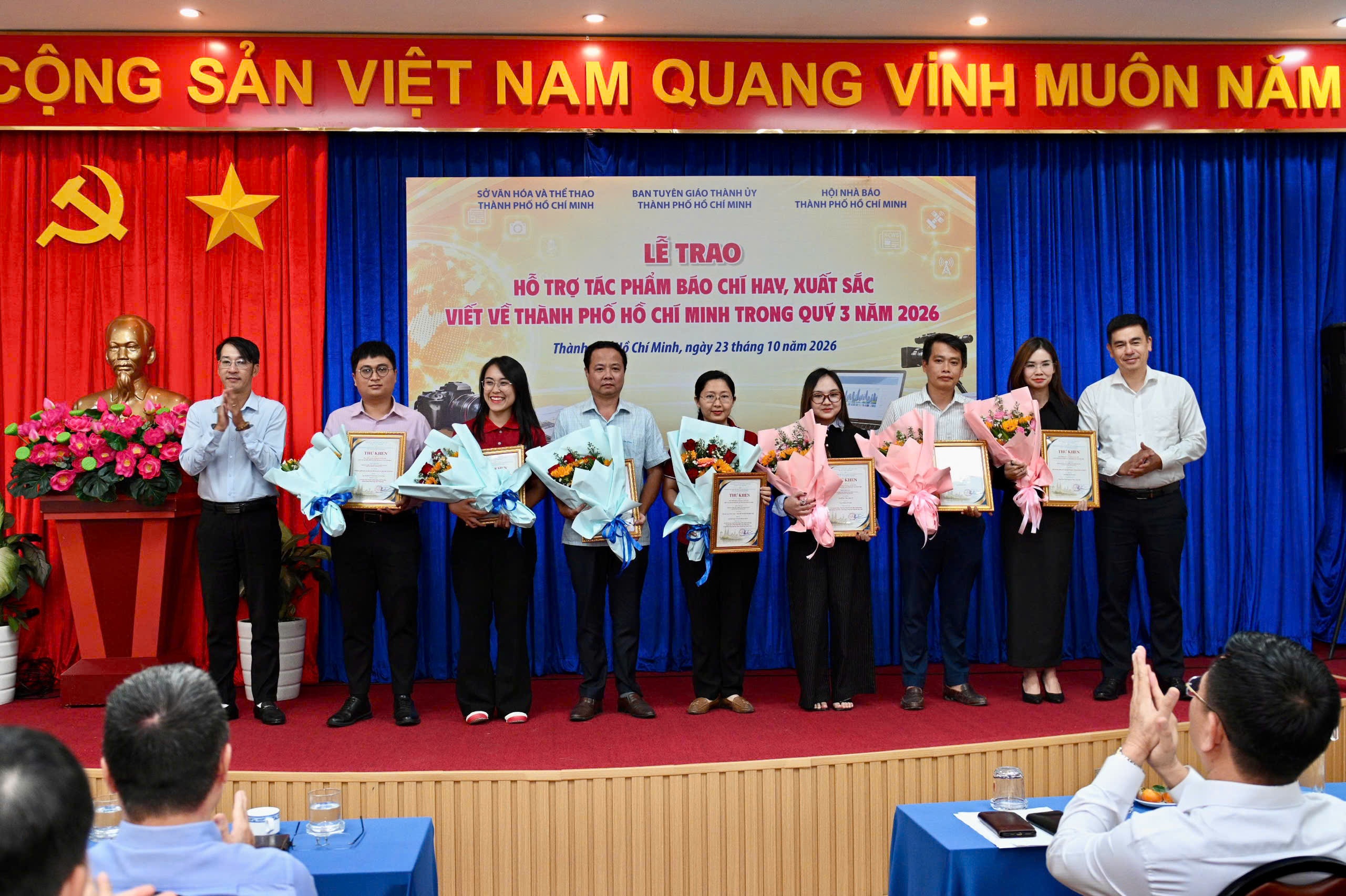 tp.hcm ảnh 3 tp.hcm ảnh 3