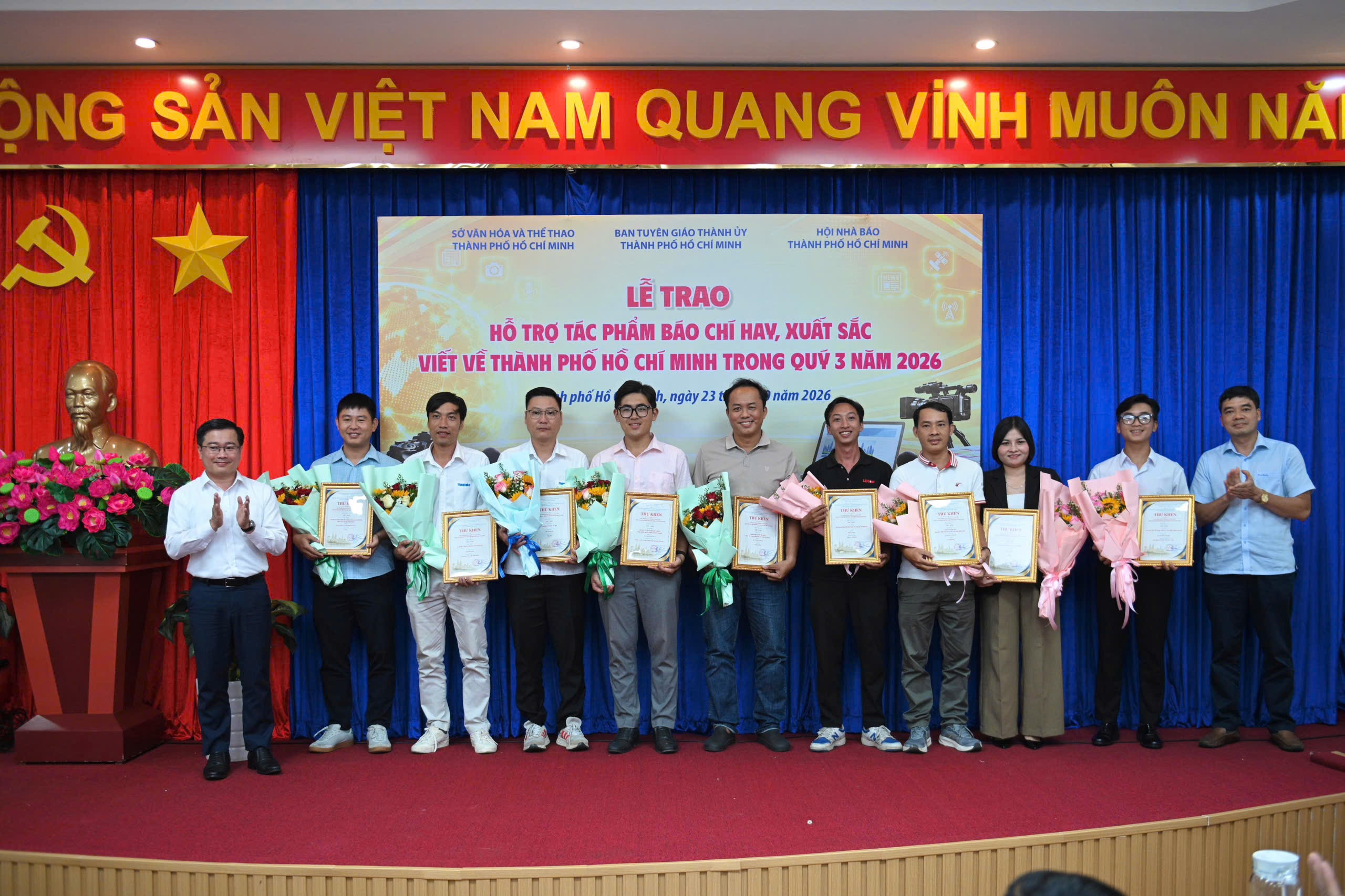 tp.hcm ảnh 6 tp.hcm ảnh 6