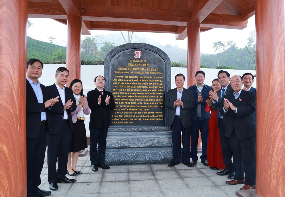 Sự thật ảnh 1